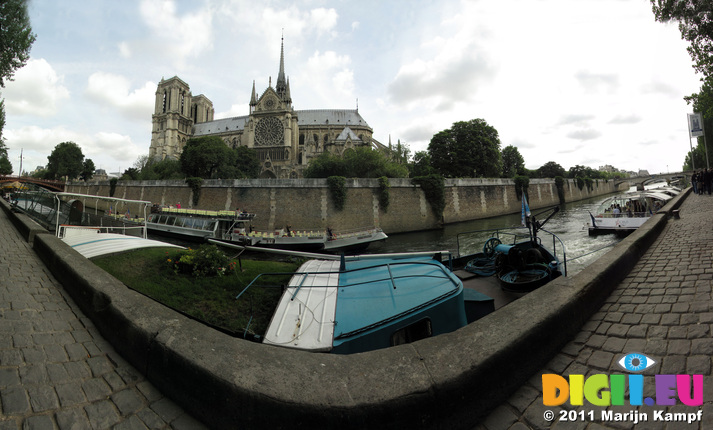 SX18548-18562 Cathedrale Notre Dame de Paris from riverbank